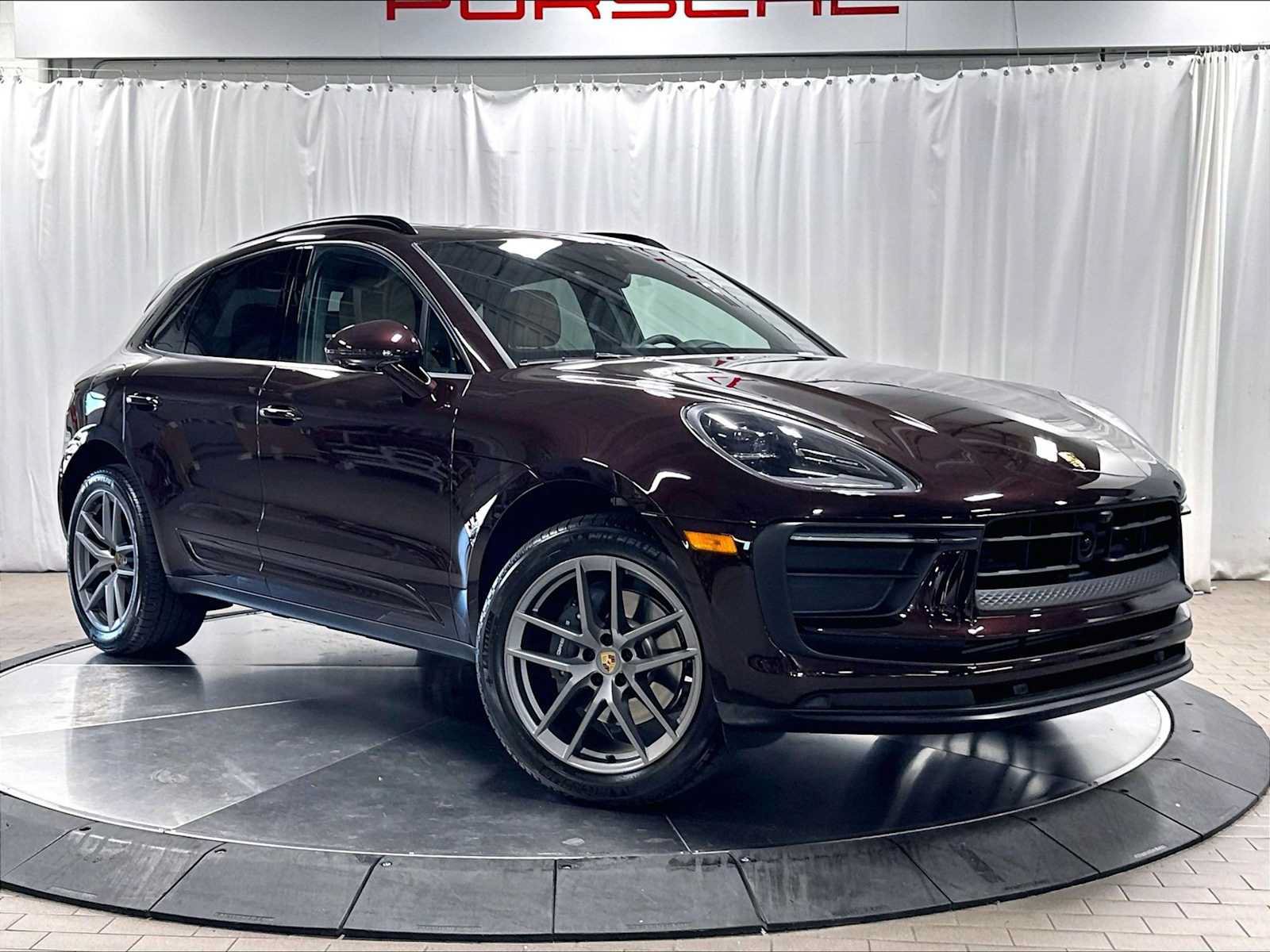 Used 2026 Porsche Macan AWD/4WD image 12
