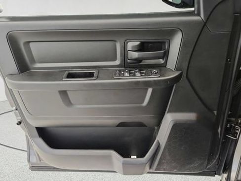Used 2019 RAM 1500 Express AWD/4WD image 19