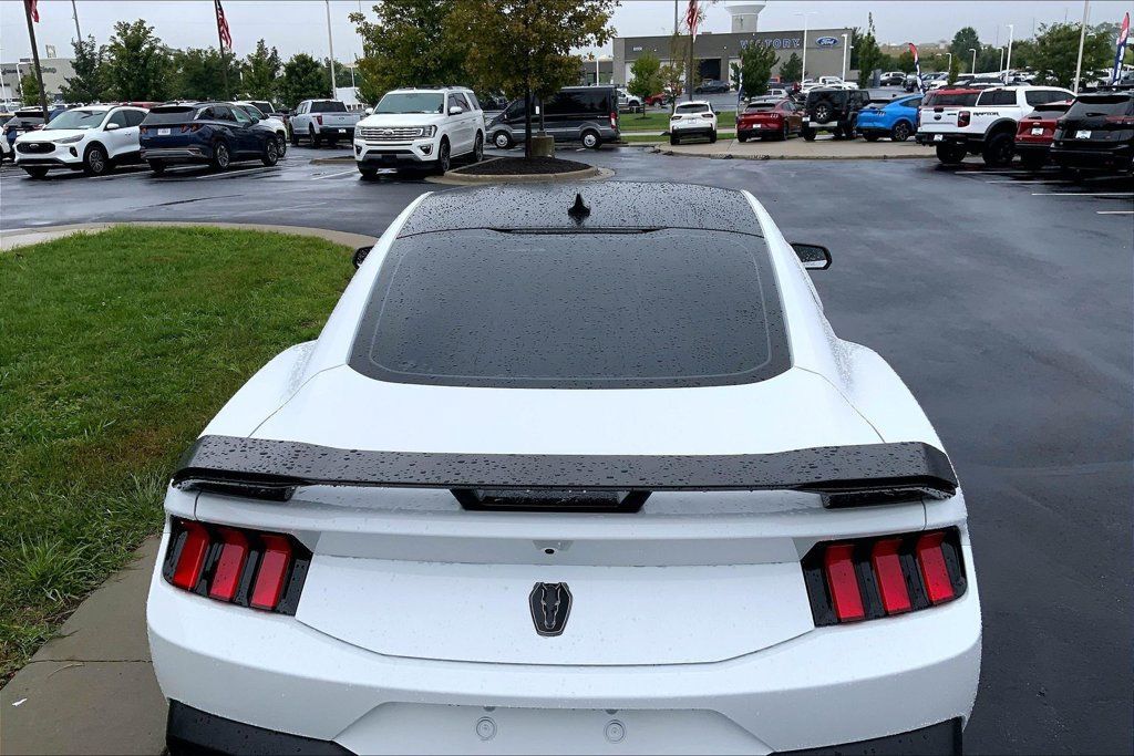 Used 2025 Ford Mustang Dark Horse RWD image 8