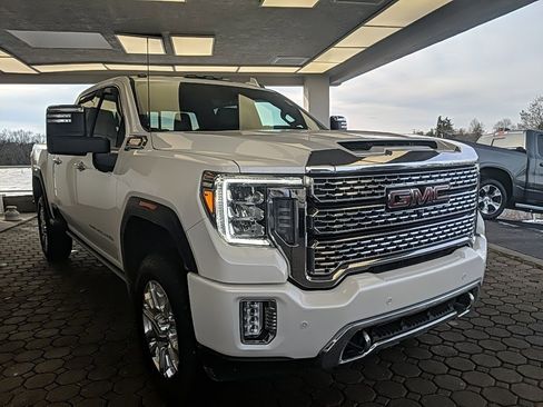 Used 2023 GMC Sierra 3500 Denali w/ Denali Ultimate Package image 3