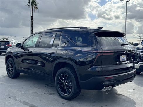 New 2026 Chevrolet Traverse LT w/ Midnight/Sport Edition image 3