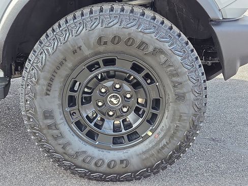 New 2026 Ford Bronco 2-Door w/ Sasquatch Package image 7