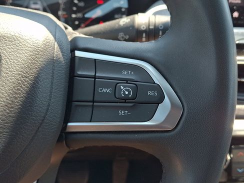 Used 2024 Jeep Compass Latitude AWD/4WD image 21