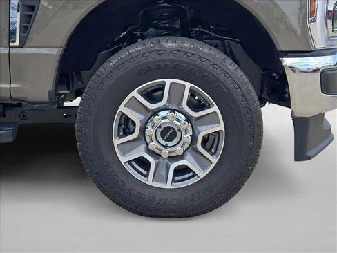 New 2026 Ford F250 Lariat w/ FX4 Off-Road Package AWD/4WD image 10