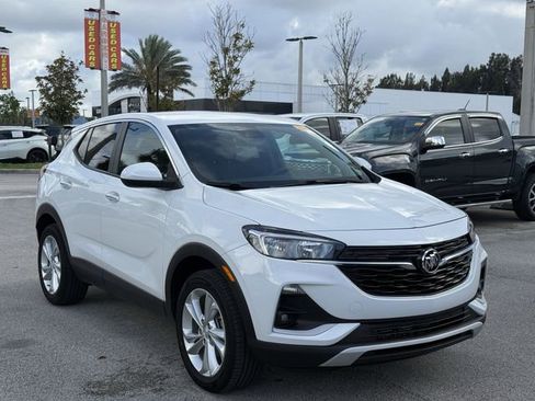 Used 2023 Buick Encore GX Preferred w/ Cold Weather Comfort Package AWD/4WD image 4