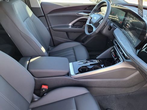 New 2025 Audi Q5 Premium image 12