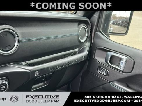 Used 2022 Jeep Wrangler Unlimited Rubicon 4xe AWD/4WD image 21