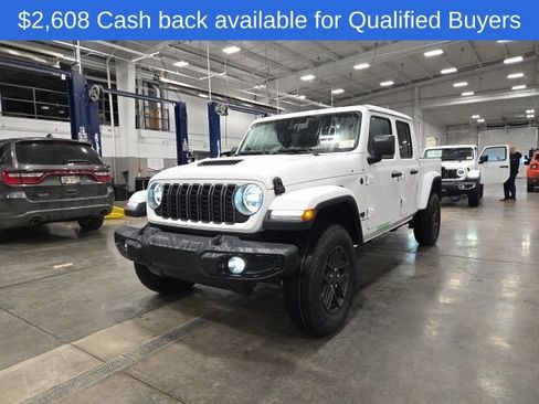 New 2026 Jeep Gladiator Sport AWD/4WD image 8