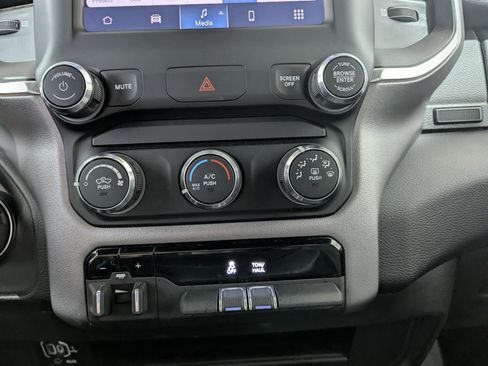 Used 2024 RAM 2500 Big Horn w/ Bed Utility Group image 22