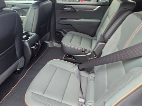 New 2026 GMC Acadia AT4 w/ Luxury Package AWD/4WD image 10