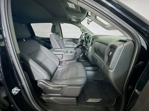 Used 2019 Chevrolet Silverado 1500 Custom w/ Custom Max Trailering Package AWD/4WD image 29