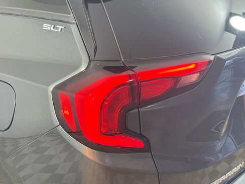 Used 2018 GMC Terrain SLT image 36