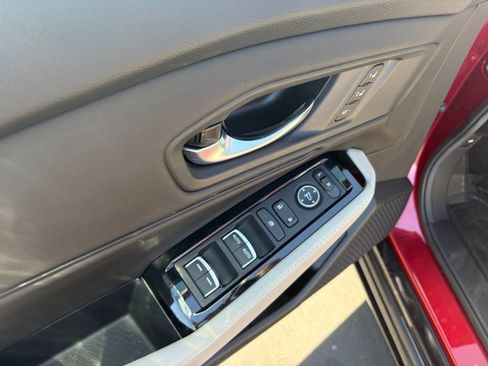Used 2025 Honda Accord Touring image 11