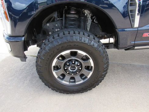 Used 2024 Ford F250 Platinum w/ Tremor Off-Road Package AWD/4WD image 10