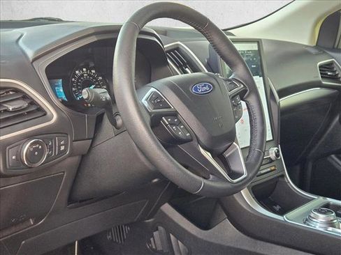 Used 2022 Ford Edge SEL w/ Convenience Package image 10