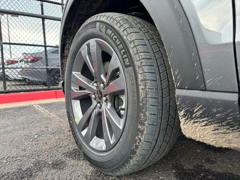 New 2026 Ford Explorer Active w/ Active Comfort Package image 26