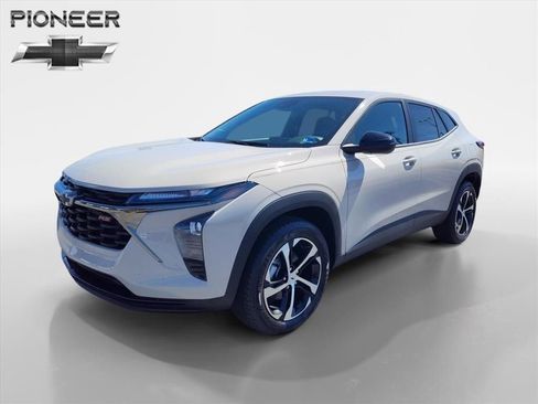New 2026 Chevrolet Trax RS w/ Driver Confidence Package FWD image 1
