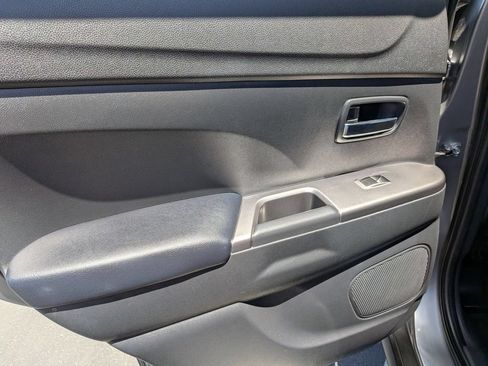 Used 2025 Mitsubishi Outlander Sport SE AWD/4WD image 25