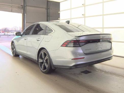 Used 2025 Honda Accord Sport image 6