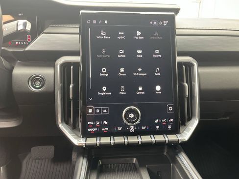 Used 2025 GMC Acadia Elevation w/ Elevation Premium Package AWD/4WD image 20