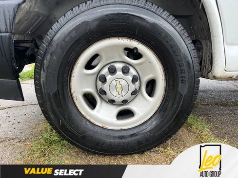 Used 2021 Chevrolet Express 2500 w/ Driver Convenience Package RWD image 13