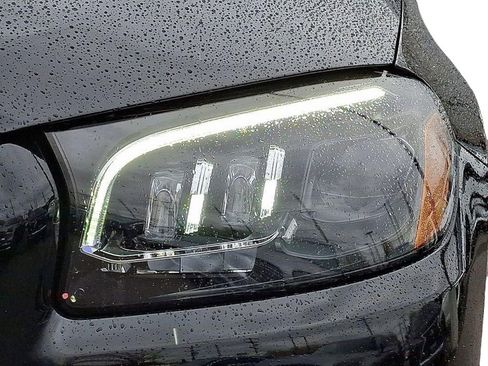 Used 2023 Mercedes-Benz GLS 450 4MATIC image 9