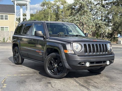Used 2016 Jeep Patriot 75th Anniversary w/ Power Value Group AWD/4WD image 12