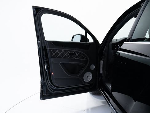 Certified 2021 Bentley Bentayga image 10