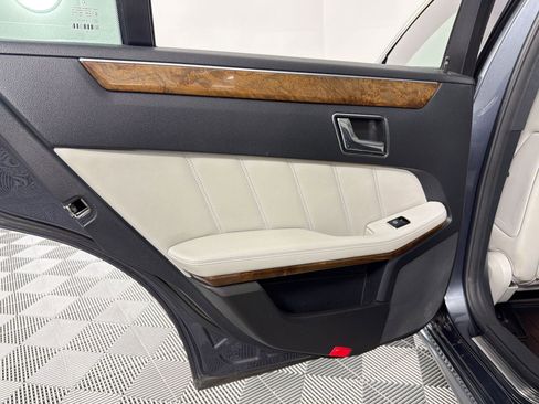 Used 2011 Mercedes-Benz E 350 BlueTEC Sedan image 18