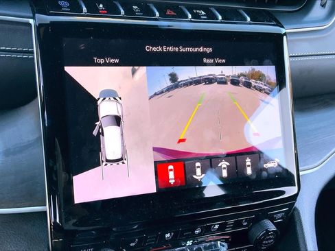 Used 2024 Jeep Grand Cherokee Limited 4xe w/ Luxury Tech Group II image 45