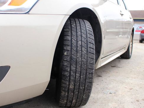 Used 2011 Chevrolet Impala LT w/ Luxury Edition Package image 43