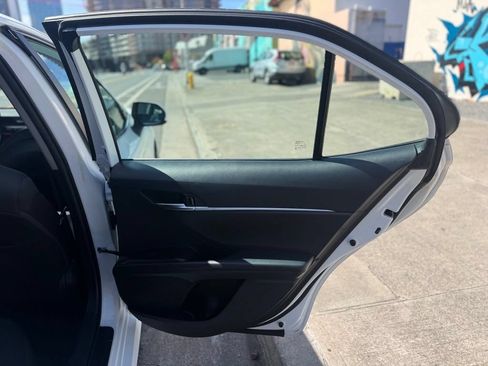 Used 2022 Toyota Camry LE FWD image 10