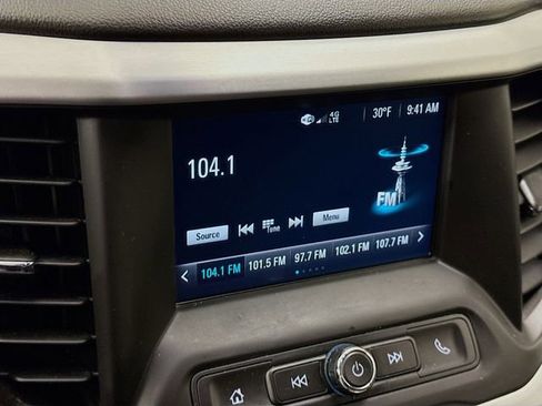 Used 2019 GMC Acadia SLE image 16