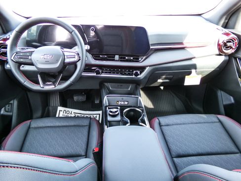 New 2026 Chevrolet Equinox RS w/ Convenience Package III FWD image 6