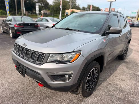 Used 2019 Jeep Compass Trailhawk AWD/4WD image 2