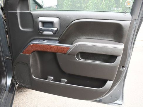 Used 2017 GMC Sierra 1500 SLE image 23