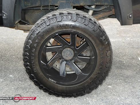 Used 2017 RAM 3500 Tradesman w/ Chrome Appearance Group image 8