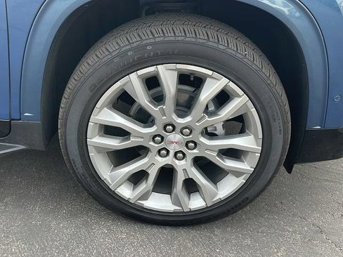 Used 2024 GMC Acadia Denali w/ Super Cruise Package FWD image 9
