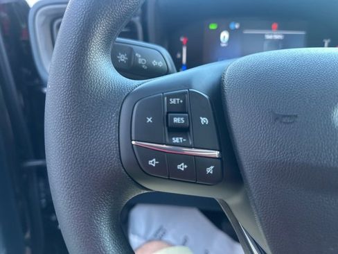 New 2025 Ford Maverick XL image 19