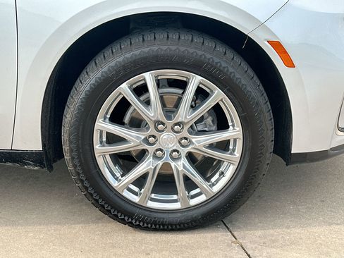 Used 2022 Buick Enclave Premium image 24