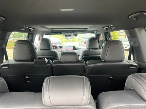 Certified 2025 Nissan Armada PRO-4X w/ Pro-4X Premium Package AWD/4WD image 15