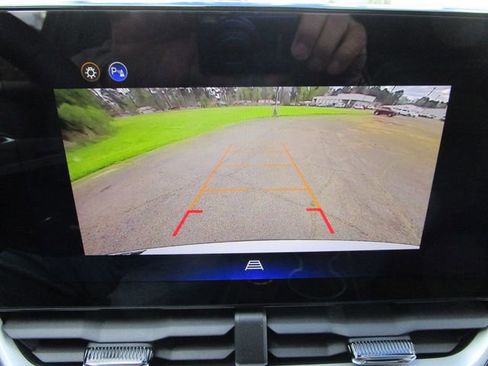 New 2026 Chevrolet Equinox LT w/ Convenience Package II FWD image 37