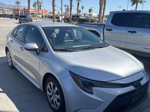 Used 2024 Toyota Corolla LE image 2