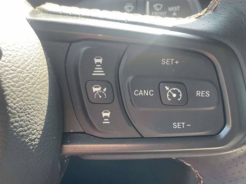 Used 2024 Jeep Gladiator Mojave w/ Convenience Group AWD/4WD image 23