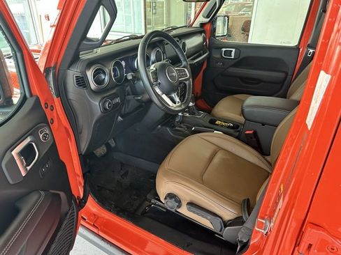 Used 2020 Jeep Wrangler Unlimited Rubicon w/ Dual Top Group image 11