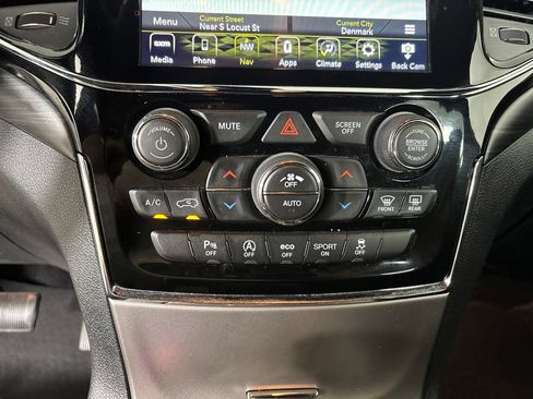 Used 2020 Jeep Grand Cherokee Altitude AWD/4WD image 20