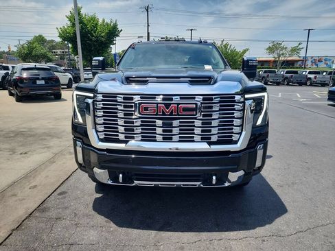 Certified 2024 GMC Sierra 3500 Denali w/ Denali Reserve Package AWD/4WD image 3