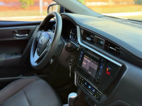 Used 2019 Toyota Corolla LE image 20