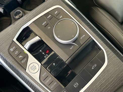 Used 2025 BMW 430i Convertible w/ Premium Package RWD image 18