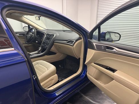 Used 2013 Ford Fusion SE FWD image 8